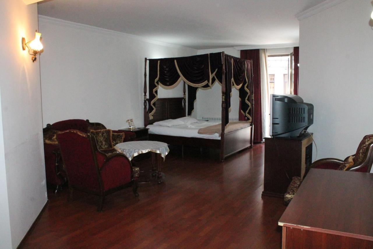 באטומי Hotel Ritsa מראה חיצוני תמונה